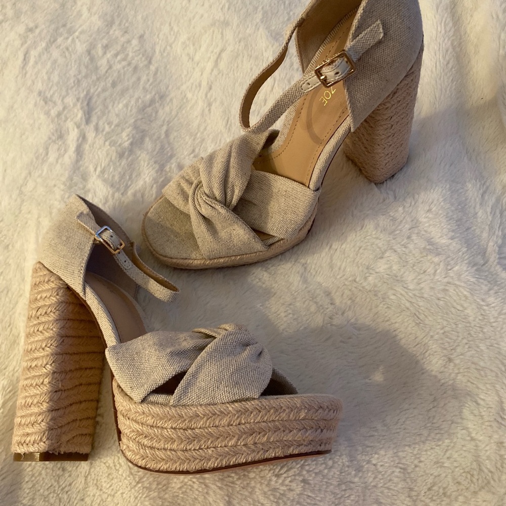 Rachel Zoe Knotted Platform Sandal in Natural

Color:Natural